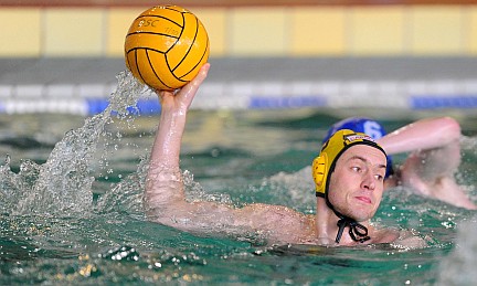 Dresdner Wasserballer mit Sieg und Niederlage zum Jahresauftakt