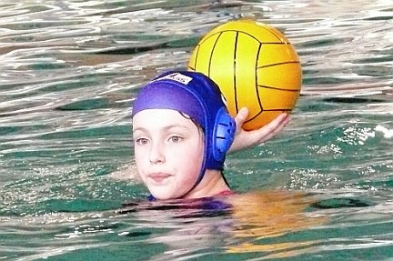 Alexandra bei der Wasserball Bezirksmeisterschaft 2011 in Dresden