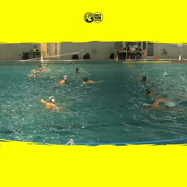 Für unsere 1. Männermannschaft ging es am vergangenen Sonntag beim SV Blau-Weiß Bochum erstmals wieder ins Wasser. Gegen den bundesligaerfahrenen Favoriten zeigte das Team eine gute erste Hälfte und konnte das Spiel bis zur Pause offen gestalten. In der zweiten Halbzeit setzte sich jedoch die Routine der Gastgeber durch – Endstand 14:26.

Unsere Herren nutzten die Partie als wertvollen Test und bereiten sich nun intensiv auf den Ligaauftakt Mitte November in der neuen Wasserball Liga Ost vor. 🟡⚫

#SWVTuR #Dresden #Wasserball #Teamplayer #DeutscherPokal #Saisonstart
